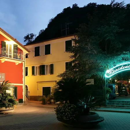 Kriss Aparthotel Deiva Marina
