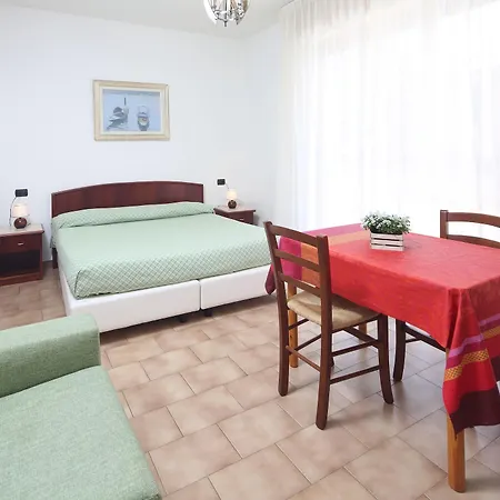 Aparthotel Kriss