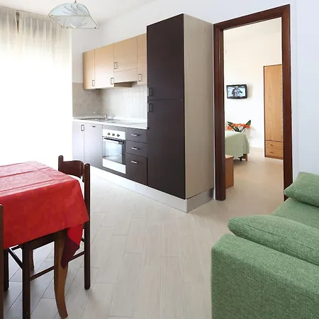 Aparthotel Kriss 3*