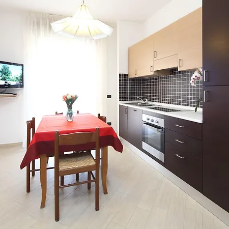 Kriss Aparthotel
