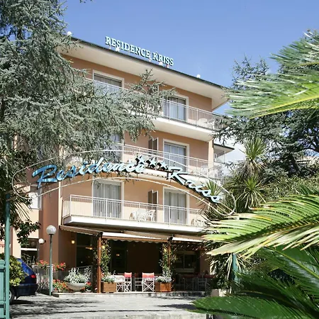Aparthotel Kriss 3*