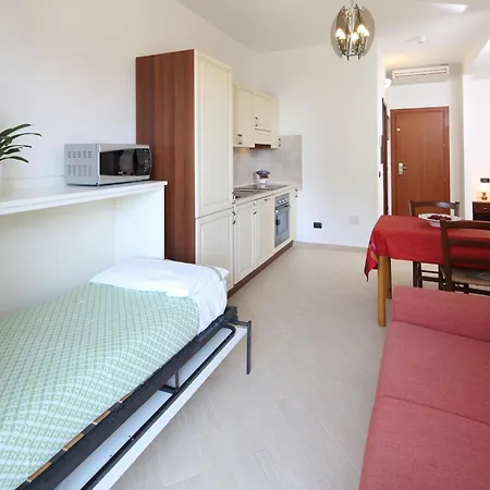 Kriss Aparthotel