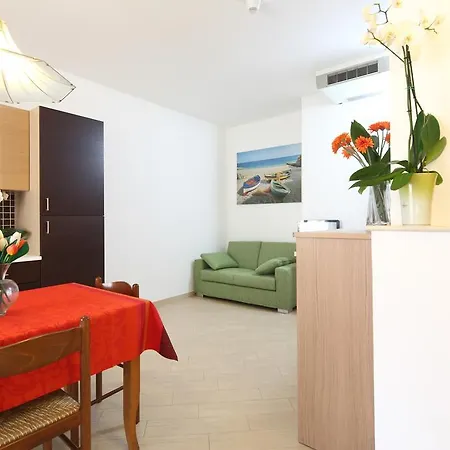 Aparthotel Kriss 3*