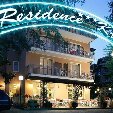 Kriss Aparthotel Deiva Marina